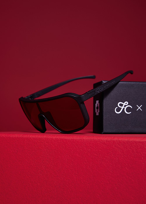 The frames of the cycling glasses and the eyewear case are developed, designed and manufactured in Switzerland.