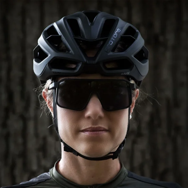 Cycling glasses from Suplest and ILEVE District women